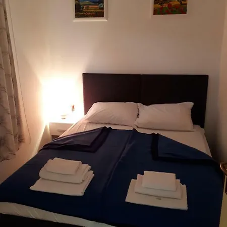 Apartment Dijana *